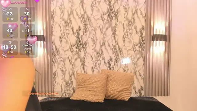 ChloeeMason online show from December 4, 2025, 11:09 am