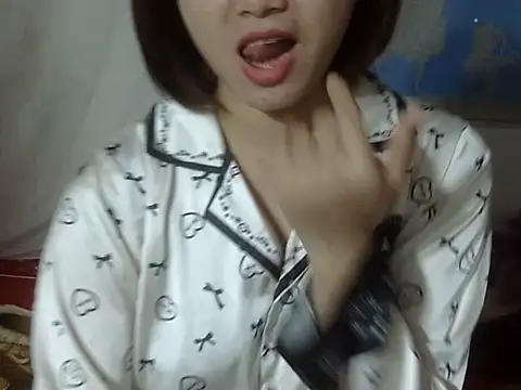 anna-sweet69 online show from December 1, 2025, 2:56 am