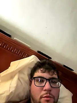 Snapshot of Lathotchubby chatting on September 10, 2025, 3:33 pm Lathotchubby online show from September 10, 2025, 3:33 pm