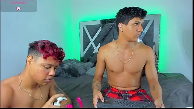 Robertmiller21 online show from April 11, 2026, 11:52 pm