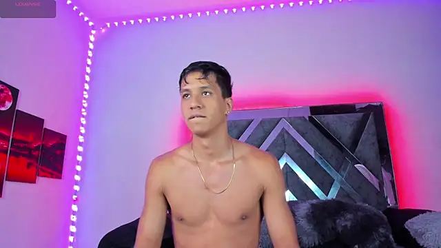 Snapshot of Robertmiller21 chatting on September 20, 2025, 4:39 am Robertmiller21 online show from September 20, 2025, 4:39 am