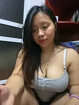 maianhcute online show from September 27, 2025, 1:50 pm