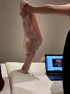 Snapshot of kem_2000 chatting on November 26, 2025, 12:49 pm kem 2000 online show from November 26, 2025, 12:49 pm