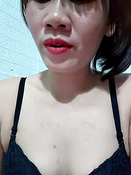 Snapshot of Singlemom69x chatting on June 26, 2026, 1:33 am Singlemom69x online show from June 26, 2026, 1:33 am