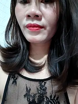 Snapshot of Singlemom69x chatting on June 25, 2026, 1:25 am Singlemom69x online show from June 25, 2026, 1:25 am