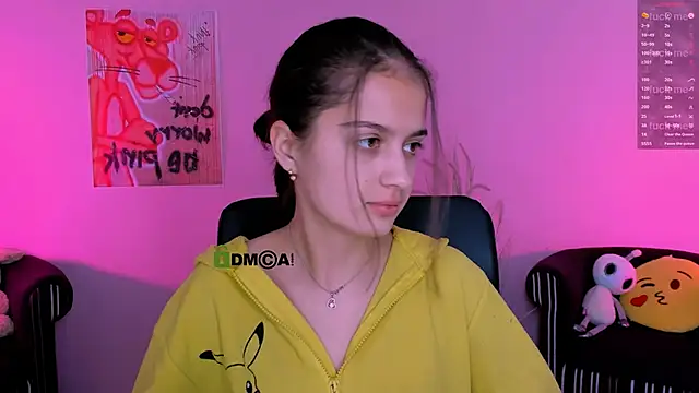 Snapshot of talia_seduce chatting on November 21, 2025, 1:32 pm talia seduce online show from November 21, 2025, 1:32 pm