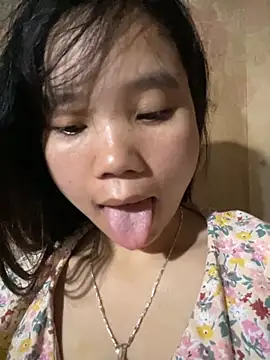 Ngoc-bbi online show from November 12, 2025, 4:11 pm