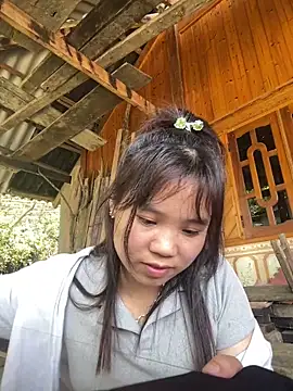 Ngoc-bbi online show from March 19, 2026, 6:35 am