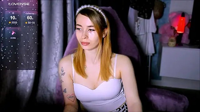 Snapshot of ZoyaMill chatting on February 2, 2026, 6:45 am ZoyaMill online show from February 2, 2026, 6:45 am