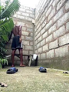 Snapshot of Makemecum634941 chatting on November 13, 2025, 8:40 am Makemecum634941 online show from November 13, 2025, 8:40 am