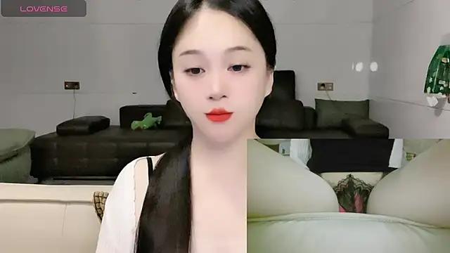 woaiqinqin online show from September 23, 2025, 3:52 pm