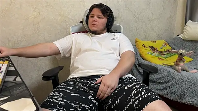 desiredude9 online show from October 8, 2025, 6:08 pm