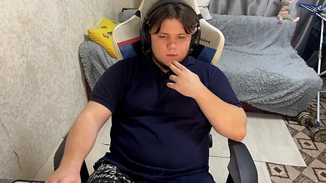 desiredude9 online show from October 6, 2025, 5:57 pm