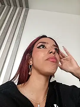 AteneaGreyy online show from September 11, 2025, 1:11 pm