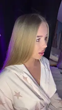 Snapshot of AubrieleRouj1 chatting on April 30, 2026, 5:20 pm AubrieleRouj1 online show from April 30, 2026, 5:20 pm