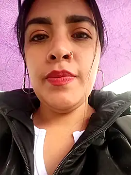 Snapshot of MAYE__13 chatting on November 28, 2025, 12:05 pm MAYE 13 online show from November 28, 2025, 12:05 pm