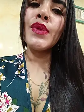 Snapshot of MAYE__13 chatting on September 25, 2025, 2:12 pm MAYE 13 online show from September 25, 2025, 2:12 pm