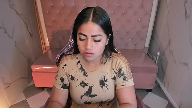 Snapshot of Victoria_b_ chatting on October 1, 2025, 7:51 pm Victoria b online show from October 1, 2025, 7:51 pm