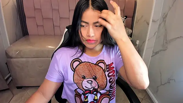 Snapshot of Victoria_b_ chatting on October 9, 2025, 12:38 pm Victoria b online show from October 9, 2025, 12:38 pm