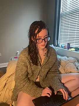 knottybunny online show from October 31, 2025, 8:05 pm