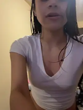 Snapshot of Ariovalle chatting on July 16, 2026, 7:16 am Ariovalle online show from July 16, 2026, 7:16 am