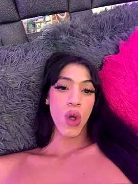 REINA ADAHARA online show from September 25, 2025, 5:46 am