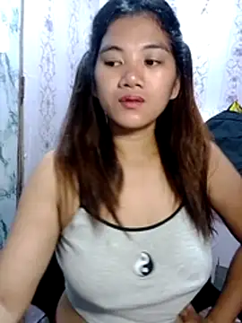 Rosette0516 online show from May 3, 2026, 5:49 pm