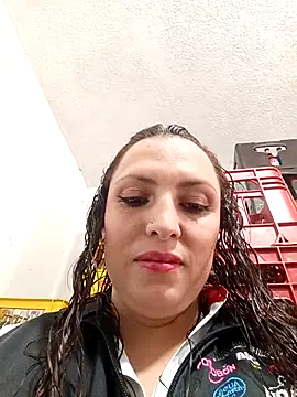 Snapshot of VERONICA__03 chatting on September 15, 2025, 2:06 pm VERONICA 03 online show from September 15, 2025, 2:06 pm