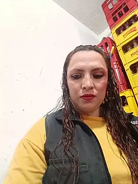 Snapshot of VERONICA__03 chatting on September 30, 2025, 2:23 pm VERONICA 03 online show from September 30, 2025, 2:23 pm