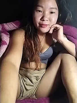 Snapshot of lylylove chatting on October 28, 2025, 12:04 pm lylylove online show from October 28, 2025, 12:04 pm