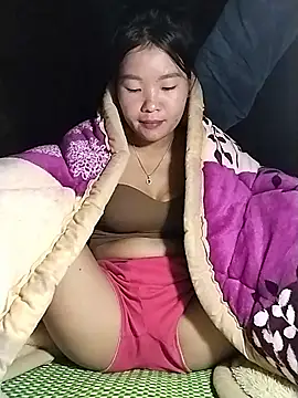 Snapshot of lylylove chatting on November 5, 2025, 12:19 pm lylylove online show from November 5, 2025, 12:19 pm