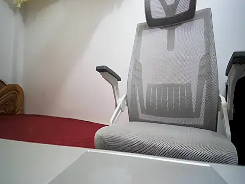 Snapshot of Anna8386 chatting on September 13, 2025, 6:02 am Anna8386 online show from September 13, 2025, 6:02 am