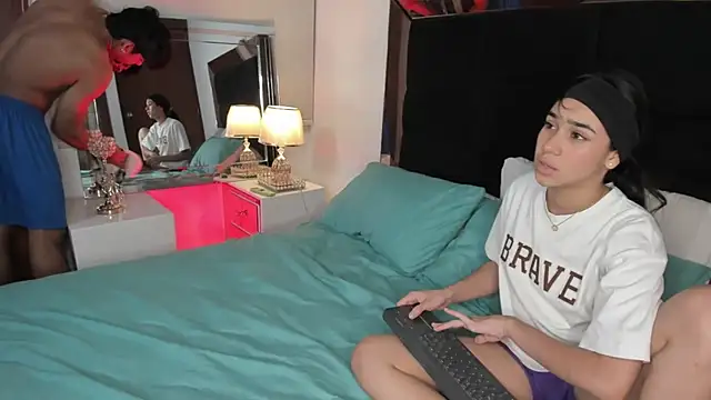 Snapshot of Kylie_Patrick chatting on September 12, 2025, 1:06 am Kylie Patrick online show from September 12, 2025, 1:06 am