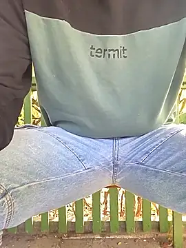 ZeoNVi online show from April 14, 2026, 3:00 am