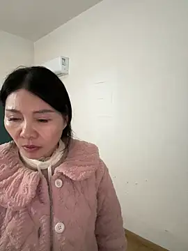 Snapshot of xiiuuff18 chatting on February 26, 2026, 4:12 am xiiuuff18 online show from February 26, 2026, 4:12 am