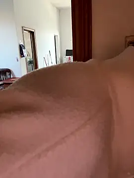 xiiuuff18 online show from November 15, 2025, 12:25 am