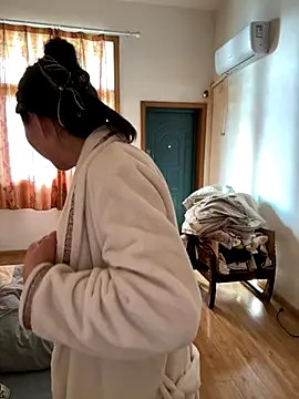 Snapshot of xiiuuff18 chatting on January 7, 2026, 2:27 am xiiuuff18 online show from January 7, 2026, 2:27 am