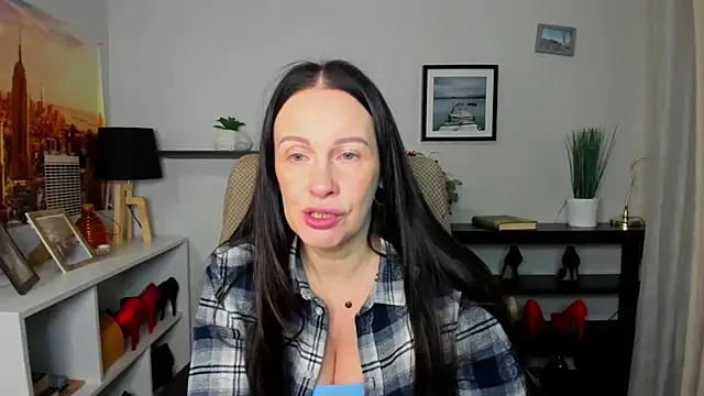 Snapshot of Velvet_Jasmine chatting on December 18, 2025, 6:29 am Velvet Jasmine online show from December 18, 2025, 6:29 am