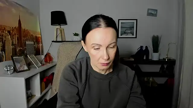 Snapshot of Velvet_Jasmine chatting on February 17, 2026, 6:22 am Velvet Jasmine online show from February 17, 2026, 6:22 am