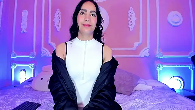 aitana johns online show from September 19, 2025, 12:20 pm