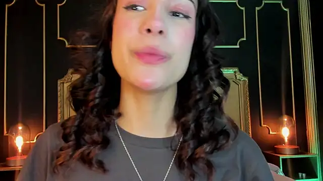 aitana johns online show from December 4, 2025, 12:26 pm