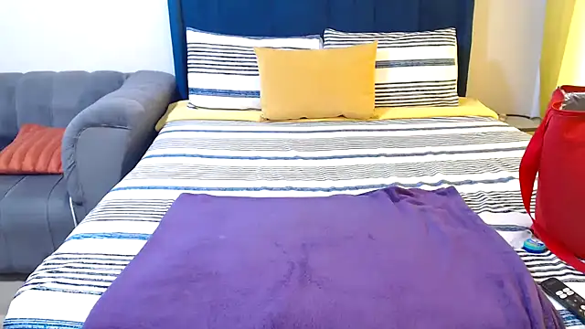 Snapshot of SLOPPYBJLUVEERxx2025 chatting on November 12, 2025, 10:52 am SLOPPYBJLUVEERxx2025 online show from November 12, 2025, 10:52 am