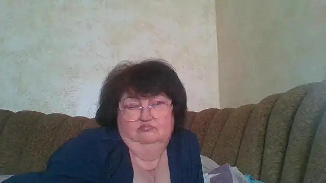 Snapshot of MilaSky5303 chatting on April 4, 2026, 10:55 am MilaSky5303 online show from April 4, 2026, 10:55 am