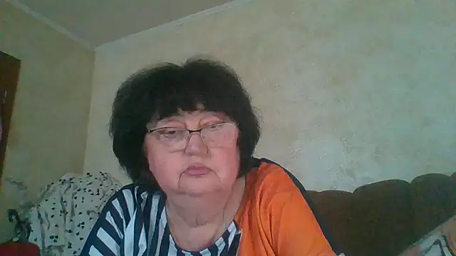 Snapshot of MilaSky5303 chatting on November 25, 2025, 8:14 am MilaSky5303 online show from November 25, 2025, 8:14 am