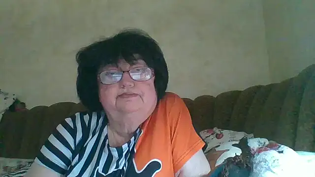 Snapshot of MilaSky5303 chatting on November 6, 2025, 1:15 pm MilaSky5303 online show from November 6, 2025, 1:15 pm