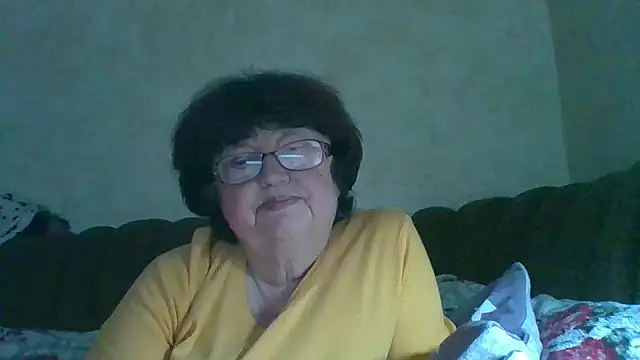 Snapshot of MilaSky5303 chatting on October 27, 2025, 10:38 am MilaSky5303 online show from October 27, 2025, 10:38 am