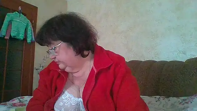 Snapshot of MilaSky5303 chatting on January 9, 2026, 12:34 pm MilaSky5303 online show from January 9, 2026, 12:34 pm