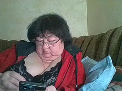 Snapshot of MilaSky5303 chatting on February 10, 2026, 10:31 pm MilaSky5303 online show from February 10, 2026, 10:31 pm