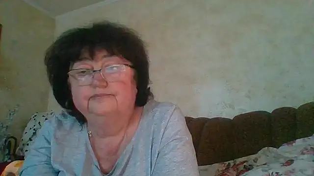 Snapshot of MilaSky5303 chatting on December 16, 2025, 11:14 am MilaSky5303 online show from December 16, 2025, 11:14 am