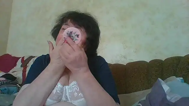 Snapshot of MilaSky5303 chatting on April 5, 2026, 1:18 pm MilaSky5303 online show from April 5, 2026, 1:18 pm